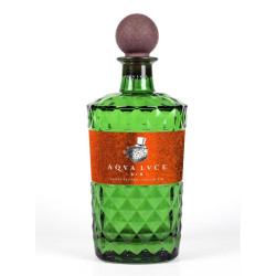 Gaveske med Aqva Lvce Gin VICE 45,7% + 4 tonic