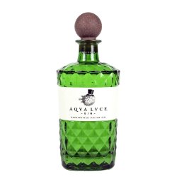 Gaveske med Aqva Lvce Gin + 4 Tonic